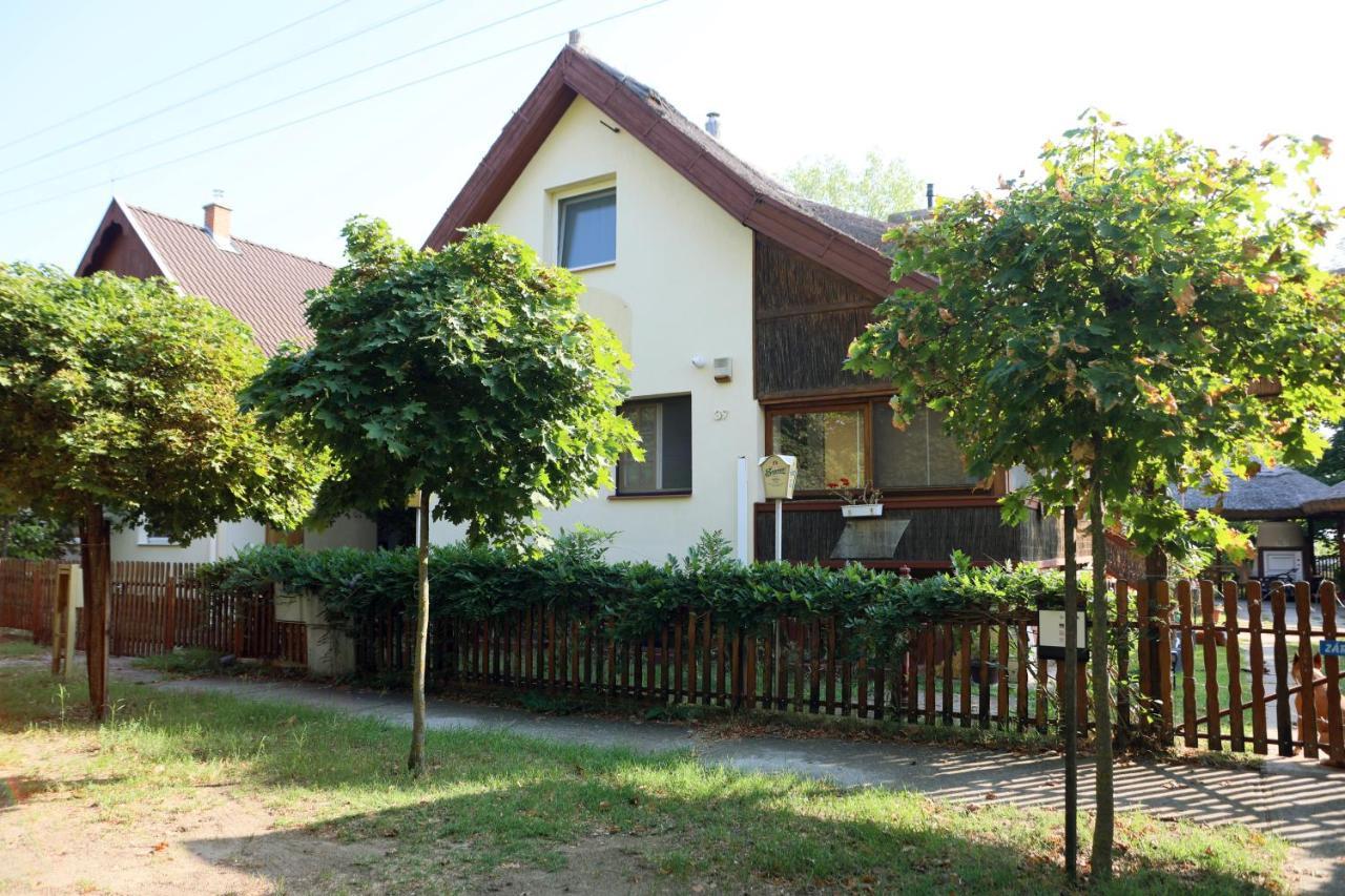 Nyuszis Apartman Kiskunmajsa Exterior foto